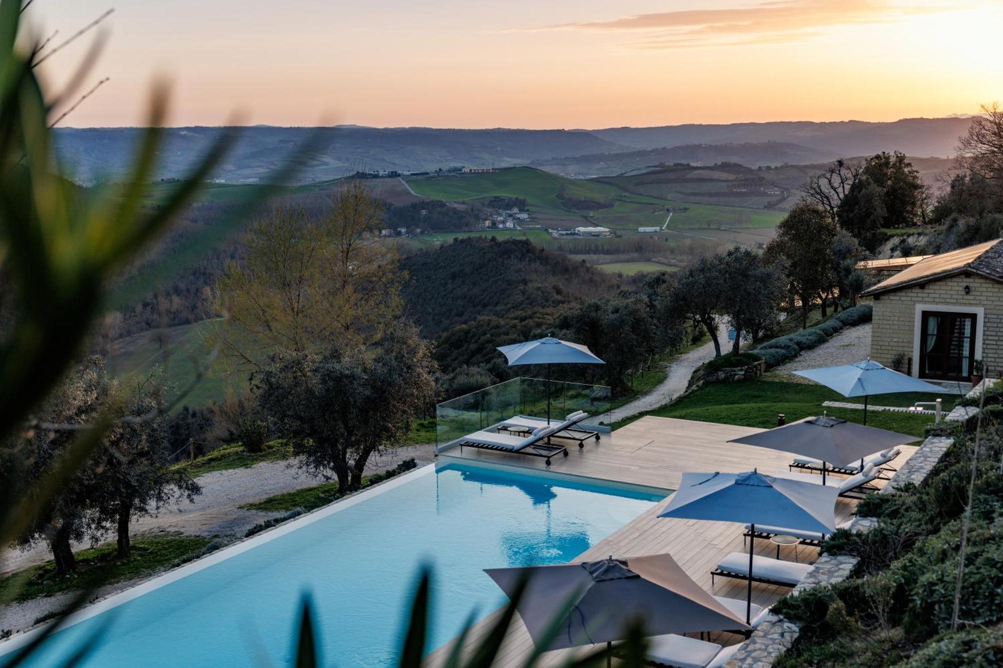 Antichi Casali Di Charme Hotel Orvieto Bagian luar foto